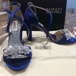 Badgley Mischka NEVER WORN Blue Heels